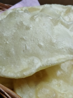 লুচি (luchi recipe in bengali) রেসিপির প্রধান ছবি