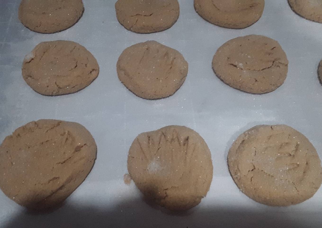 3 ingredient peanut butter cookies (flourless)