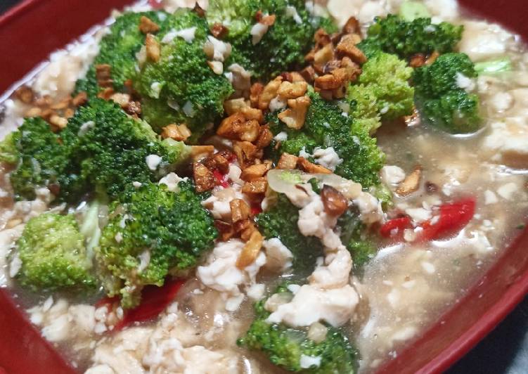 Proses Menyiapkan Brokoli tofu kuah, Enak