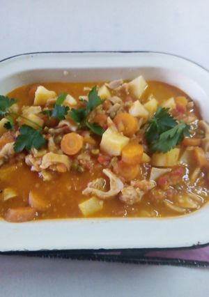 Una foto de Cocinando con mi suegra guisó de mondongo fácil y aromatico 😋