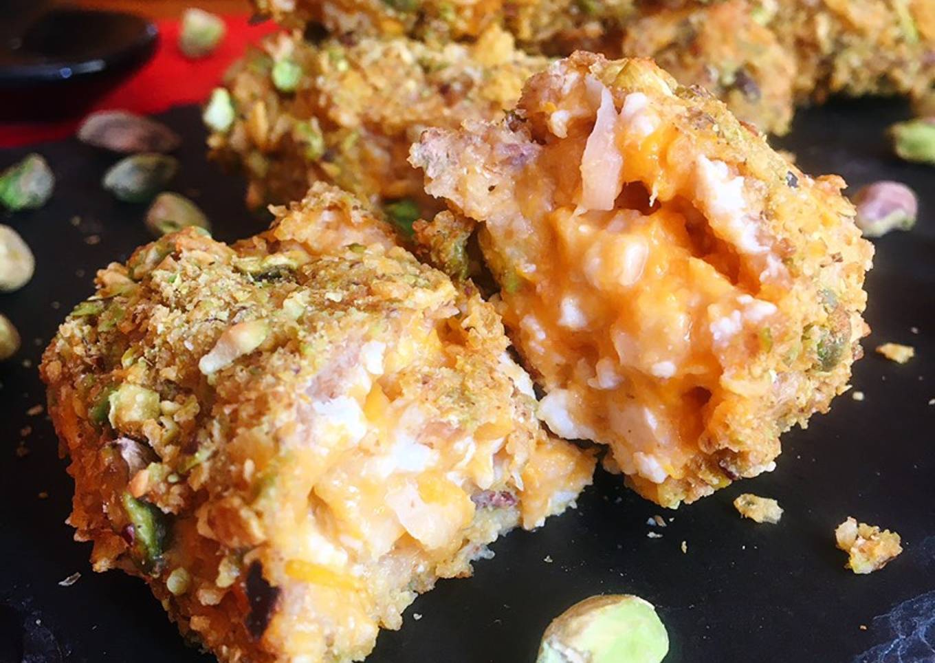 Croquetas de boniato y pollo al horno con pistachos