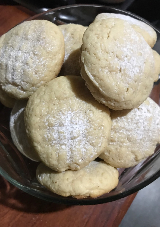 Una foto de Galletas de queso crema y crema de cacahuate