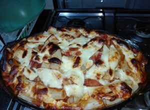 Una foto de Pastel de fideos gratinado!!