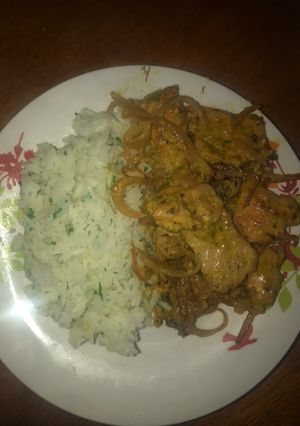 Una foto de Pollo a la crema