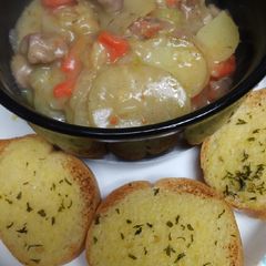 A picture of Onion Garlic Bread.