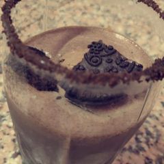A picture of Oreo shake.