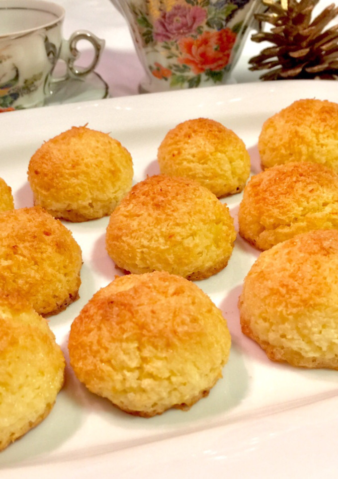 Una foto de Bolitas de coco y mandarina