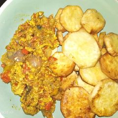 Fried sweet potato with egg sauce A picture of Fried sweet potato with egg sauce.