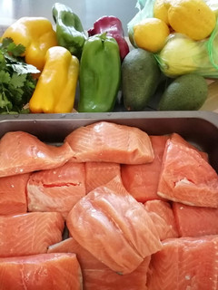 Una foto de Ceviche de salmón