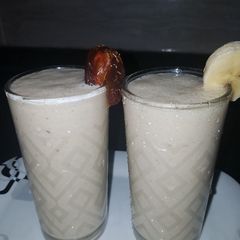 A picture of Dates banana milkshake.