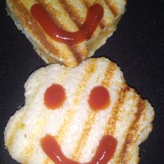 A picture of Pasta Sandwich.