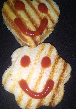A picture of Pasta Sandwich.