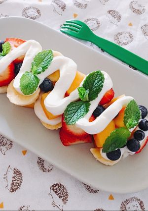 Hình của món Fruit Salad with Yogurt Sauce🍓🍓.