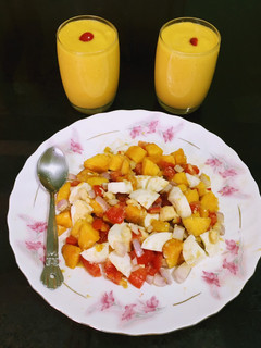 A picture of Egg Mango Salad.