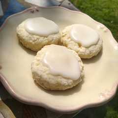 Una foto de Cookies de limón veganas