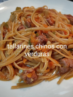 Una foto de Tallarines con verduras