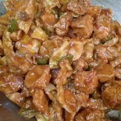 A picture of Chicken jalfrezi.