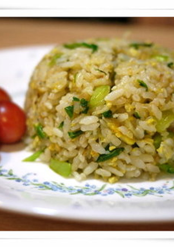 翡翠吻仔魚蛋炒飯 的食譜成品照片