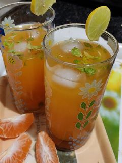 ऑरेंज मिंट मोकटेल (orange mint mocktail recipe in marathi) रेसिपी चे मुख्य फोटो