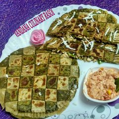 A picture of Paneer chatai prantha.
