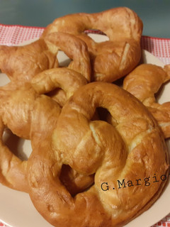 Foto di Pane Brezel, dalla #video-scuola di @Raffaellaskitchen