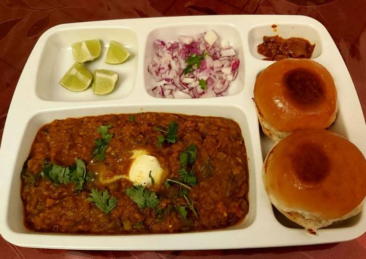 Mumbai style Pav Bhaji