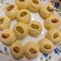 Malai ladoo A picture of Malai ladoo.