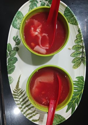 A picture of Indo mexican farfalle pasta soup.