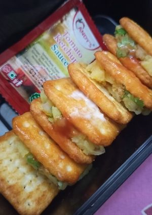 A picture of Instant snacks tuc sandwich.