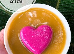 Hình của món Ăn dặm - Đậu hũ yến mạch màu củ dền sốt xoài.