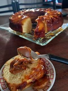 Una foto de Torta invertida de manzanas 🍎