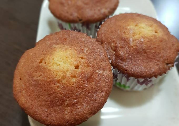 Steps to Make Quick Pineapple sponge cupcake