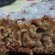 Bizcochuelo vegano de pera, manzana y ciruelas