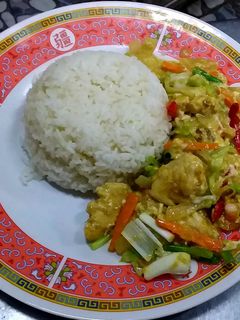 รูปของ ไก่ผัดผงกะหรี่ราดหน้าข้าว