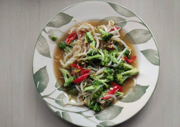 Resep Cah Brokoli Tauge Saus Tiram (kuah kental) - #Resepgaul yang simpel
