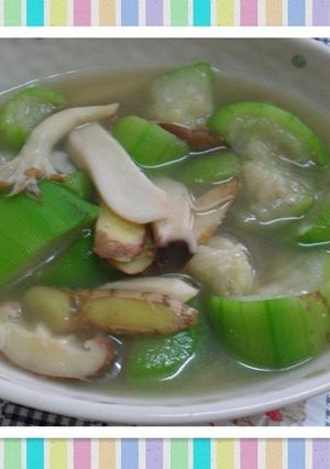 杏鮑菇絲瓜 的食譜成品照片