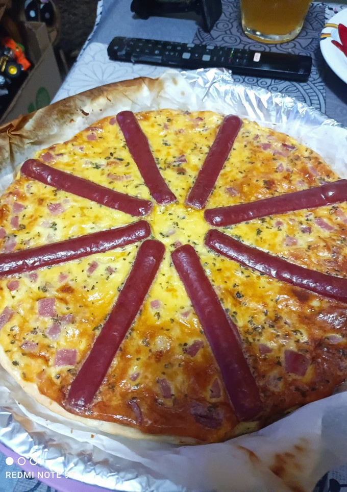 Una foto de Quiche de jamón York, bacon y Frankfurt