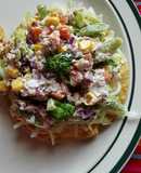 Ensalada de atún en tostadas