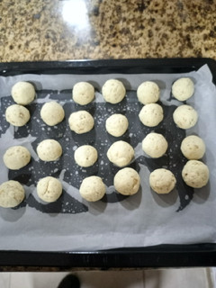 Una foto de Polvorones de nuez