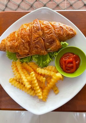 Foto resep Sandwich croissant 🥪🥐