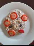 Granola con yogurt y fresas