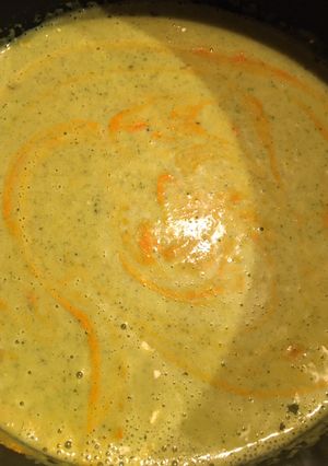 Kurkumás brokkoli krémleves recept fotója