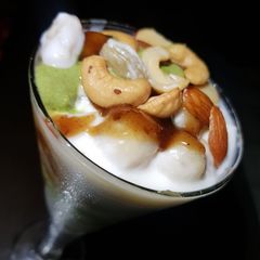 A picture of Makhana chat.
