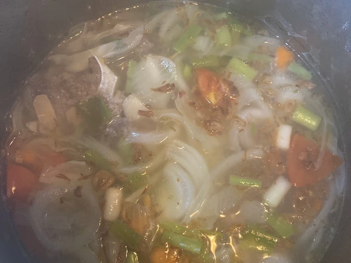 Langkah Mudah untuk Membuat Resep Sop buntut sapi bumbu racik yang Lezat