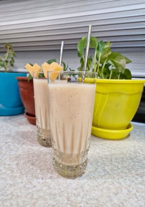 عکسی از دستور میلک شیک طالبی موز 🍈🍌