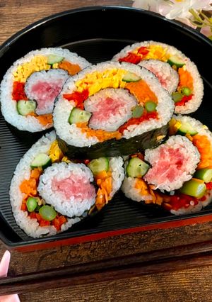 A picture of Japanese Kawaii Roll Sushi.
