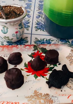 Una foto de Alfajorcitos y conitos veganos