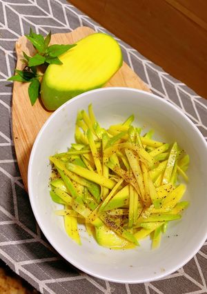 Hình của món Xoài xanh mắm đường.