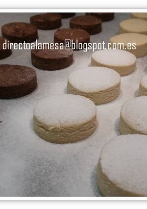 Foto principal de Polvorones de almendra (y chocolate)