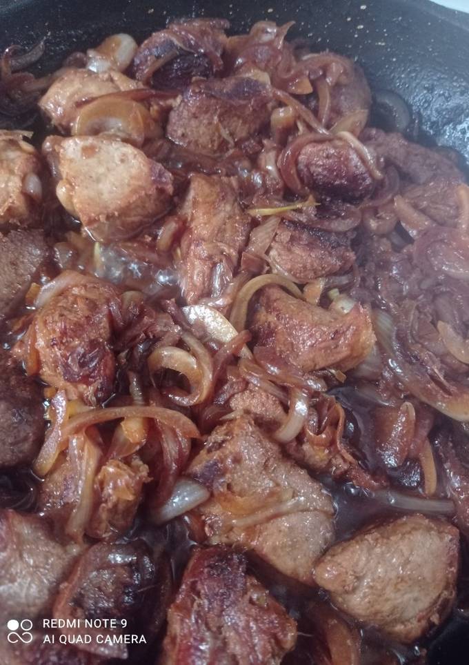 Мясо с луком